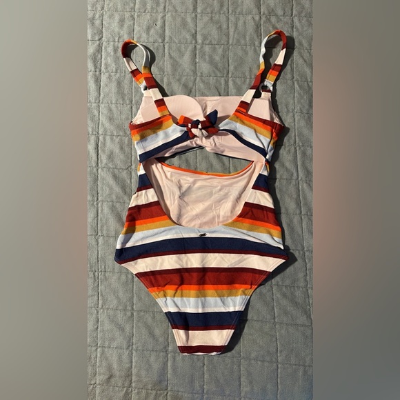 Ripcurl One Piece - Picture 2 of 2